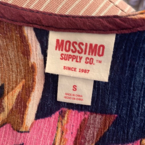 Mossimo Tank Top - Picture 3 of 3